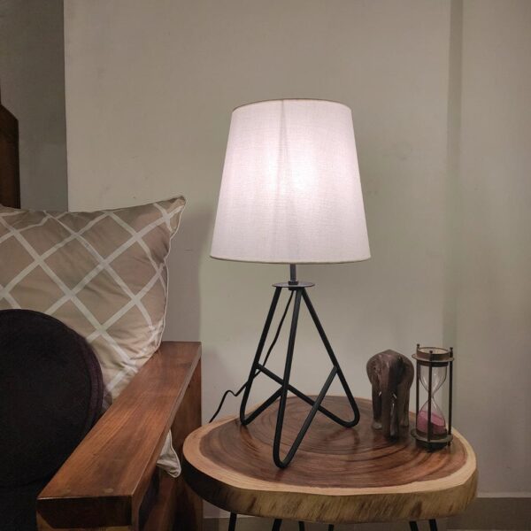 Claire-Black-Metal-Table-Lamp-1.jpg